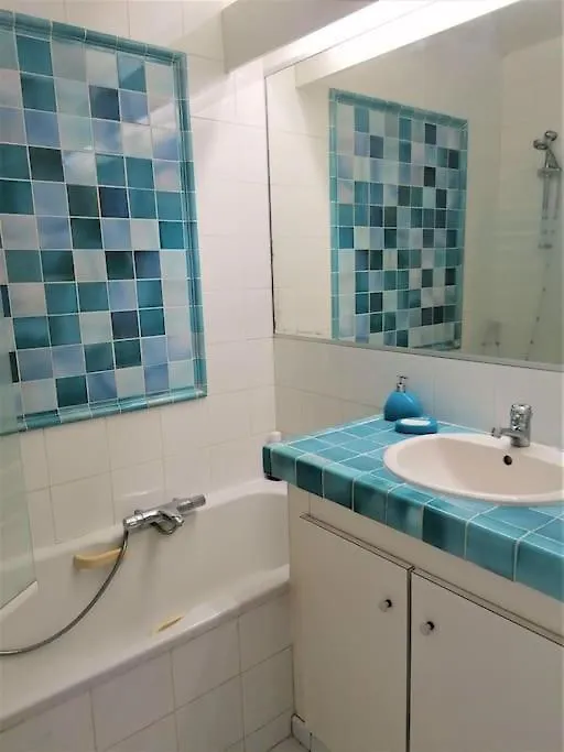 Apartment Appartement Mas De La Mer, 5Mn Plage, Piscine Saint Aygulf